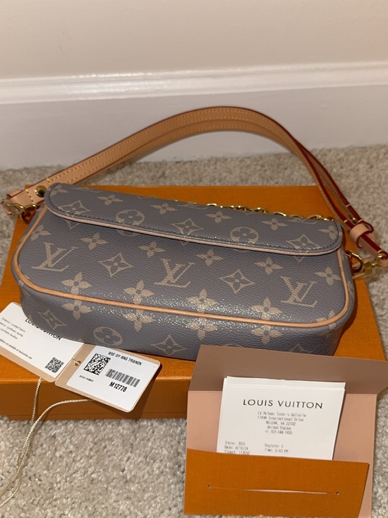 Louis Vuitton Handbags - Louis Vuitton Ivy Wallet On Chain Trianon Gray M12778